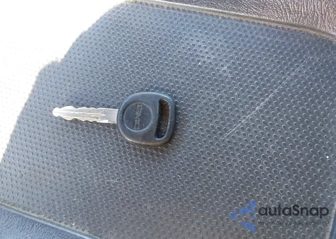 2000 GMC New Sierra C1500 из США, поврежденный, VIN 2GTEC19T5Y1138441